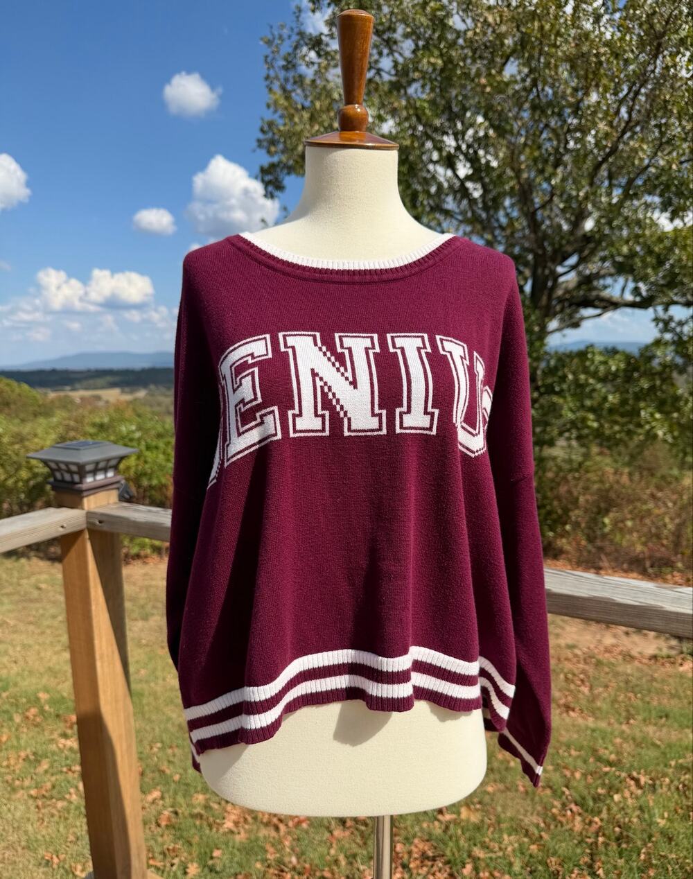Xhilaration Genius Maroon Cropped Pullover Sweater Junior’s Size Medium